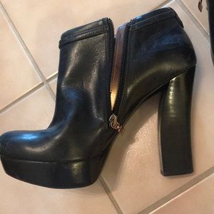 Guess wedge heels